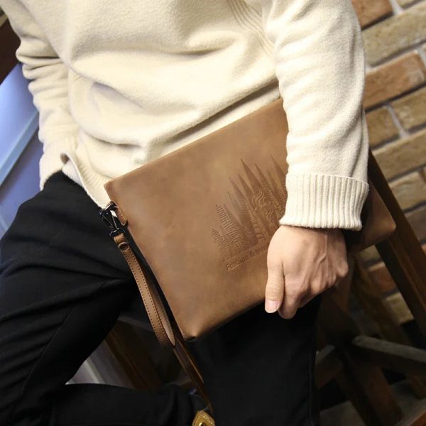 Xiao.P Vintage Crazy Horse pu Leather Men Envelope Clutch Bags Business Men Clutch Bags Large Capacity IPAD Bag Brown